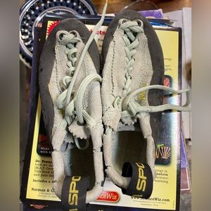 La Sportiva Mythos Rock Climbing Shoes